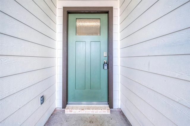 4906 Edgewood Drive, Fresno, TX 77545