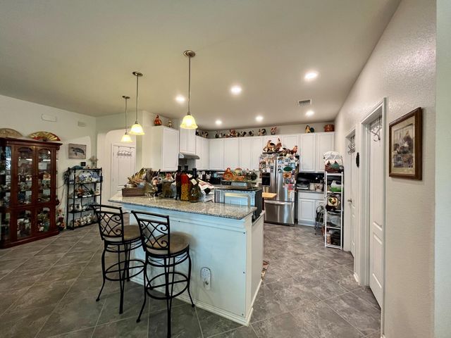 503 Yosemite TRL, Taylor, TX 76574
