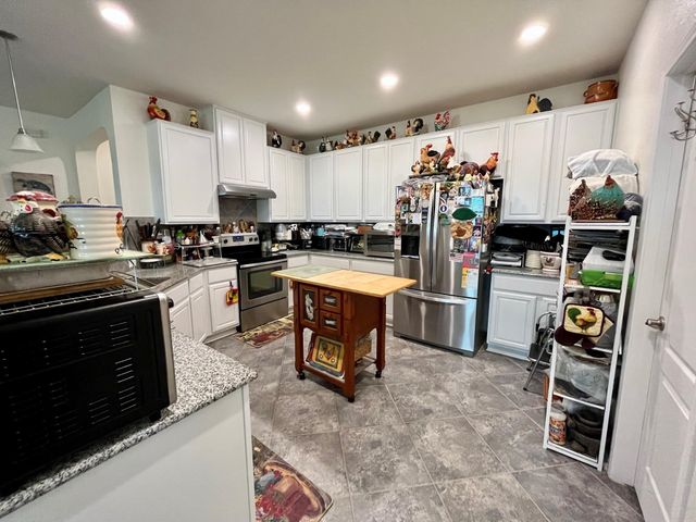 503 Yosemite TRL, Taylor, TX 76574
