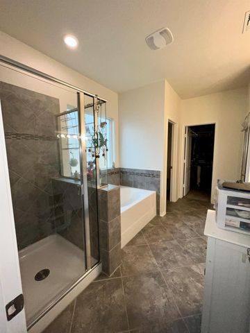 503 Yosemite TRL, Taylor, TX 76574