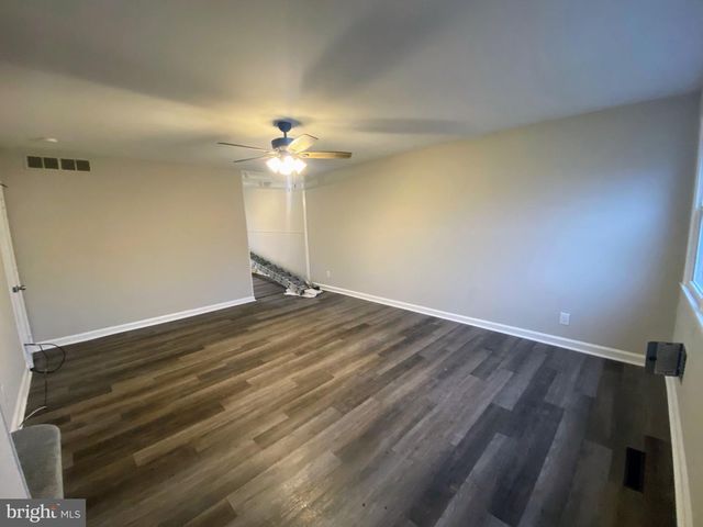 934 ALCYON DR, Bellmawr, NJ 08031