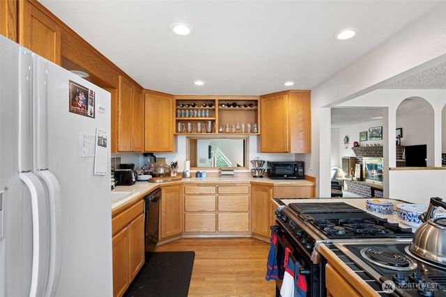 8421 Cascadia Avenue, Everett, WA 98208