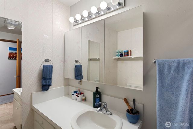 8421 Cascadia Avenue, Everett, WA 98208