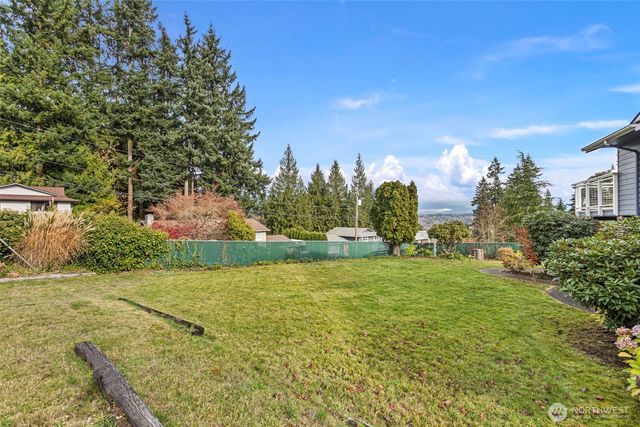 8421 Cascadia Avenue, Everett, WA 98208