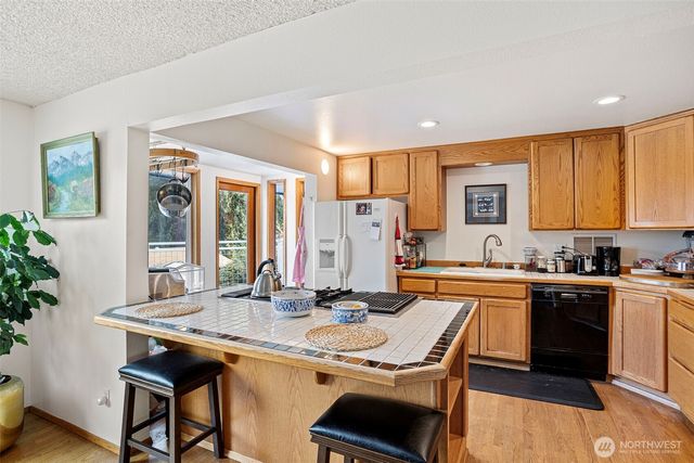 8421 Cascadia Avenue, Everett, WA 98208