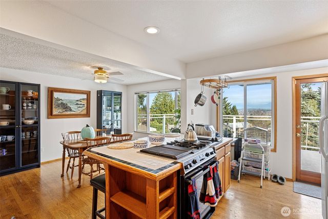 8421 Cascadia Avenue, Everett, WA 98208