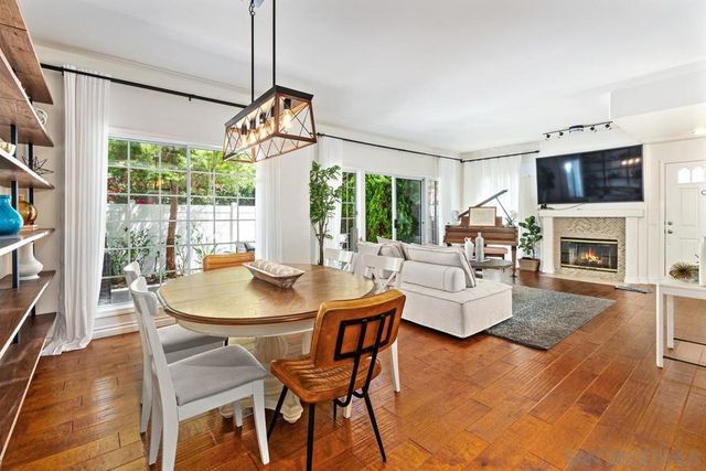 8619 Via Mallorca C, La Jolla, CA 92037