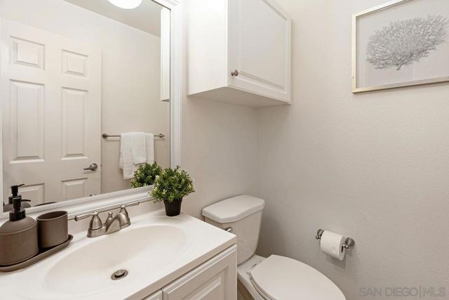 8619 Via Mallorca C, La Jolla, CA 92037