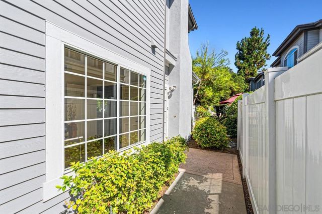 8619 Via Mallorca C, La Jolla, CA 92037