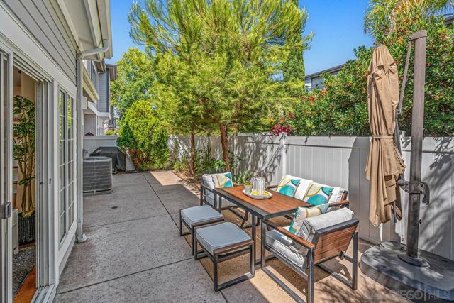 8619 Via Mallorca C, La Jolla, CA 92037