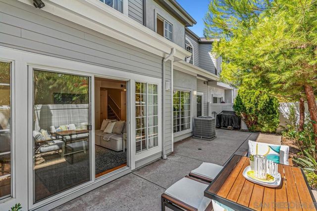 8619 Via Mallorca C, La Jolla, CA 92037