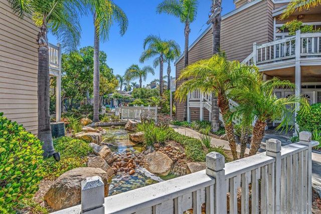 8619 Via Mallorca C, La Jolla, CA 92037