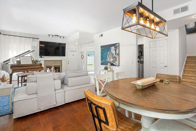 8619 Via Mallorca C, La Jolla, CA 92037