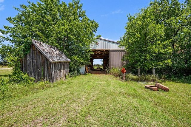 9925 S Anderson Road, Guthrie, OK 73044