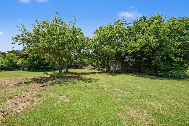 9925 S Anderson Road, Guthrie, OK 73044