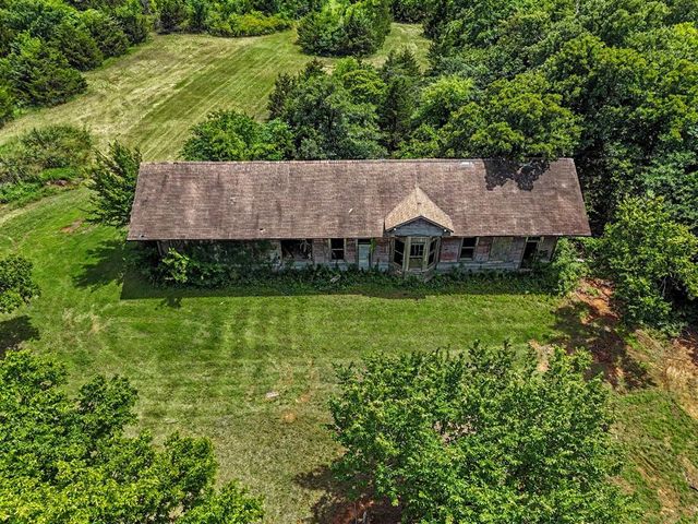 9925 S Anderson Road, Guthrie, OK 73044