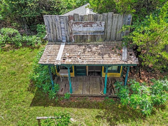 9925 S Anderson Road, Guthrie, OK 73044