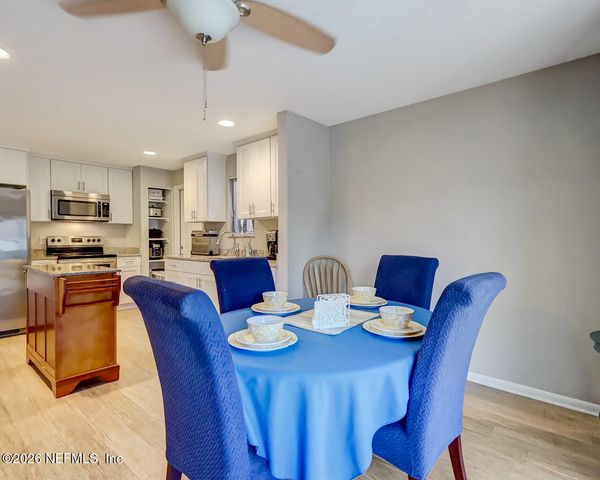 10655 LA MANCHA Avenue, Jacksonville, FL 32257