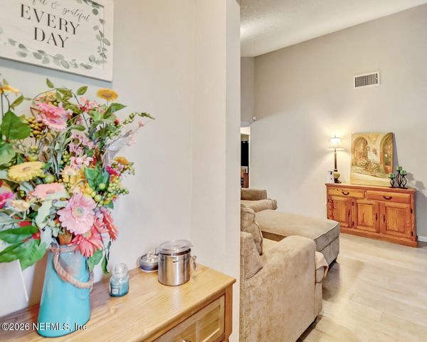 10655 LA MANCHA Avenue, Jacksonville, FL 32257