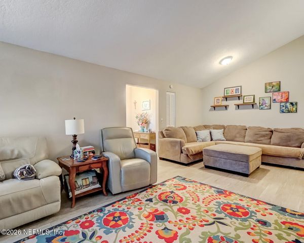 10655 LA MANCHA Avenue, Jacksonville, FL 32257