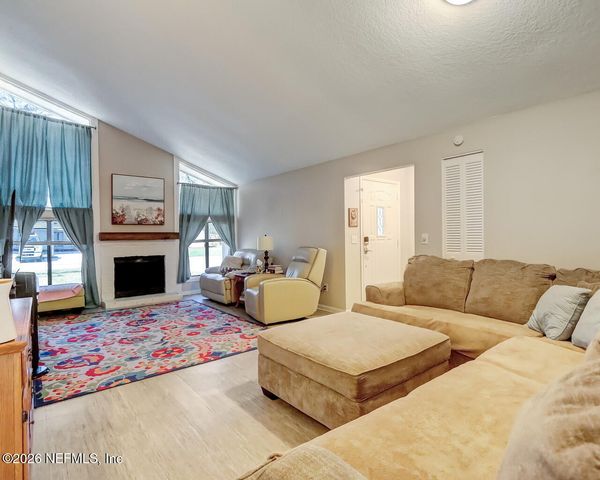 10655 LA MANCHA Avenue, Jacksonville, FL 32257