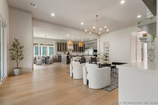 12030 S Vandalia Avenue, Tulsa, OK 74137