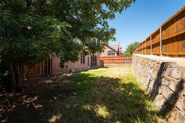 1215 Nocona Drive, Irving, TX 75063