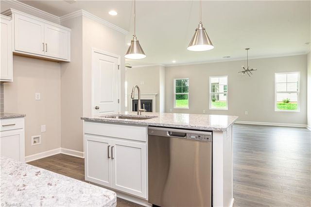 203 Creekside Terrace, Clemmons, NC 27012