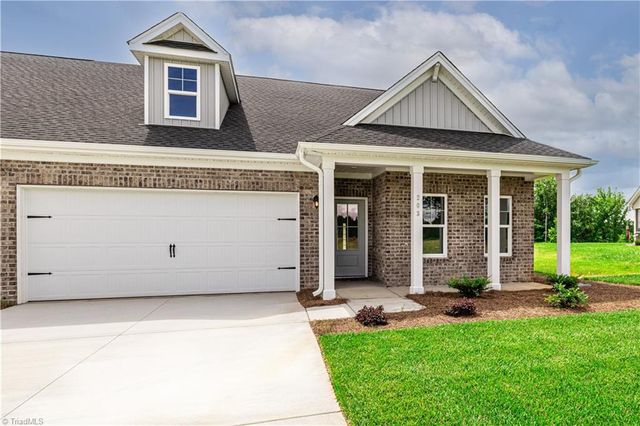 203 Creekside Terrace, Clemmons, NC 27012