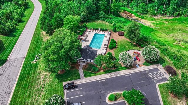203 Creekside Terrace, Clemmons, NC 27012