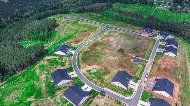 203 Creekside Terrace, Clemmons, NC 27012