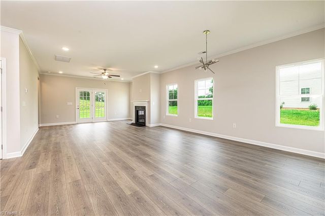 203 Creekside Terrace, Clemmons, NC 27012
