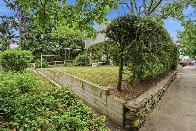 407 Smithfield Avenue, Pawtucket, RI 02860