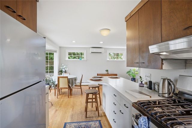 407 Smithfield Avenue, Pawtucket, RI 02860