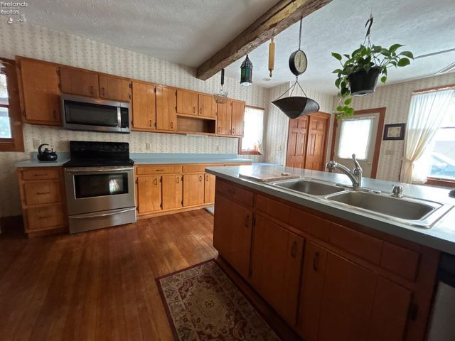 S 102 Center, Milan, OH 44846