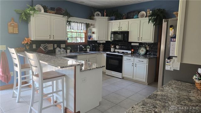 8207 Waynesboro Way, Waynesville, OH 45068