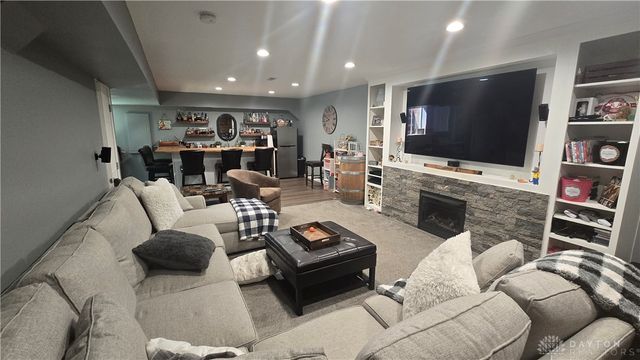 8207 Waynesboro Way, Waynesville, OH 45068