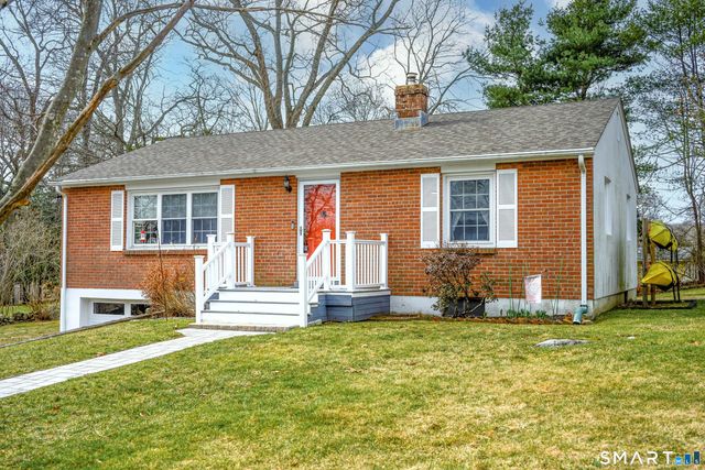 9 2nd Avenue, Old Saybrook, CT 06475