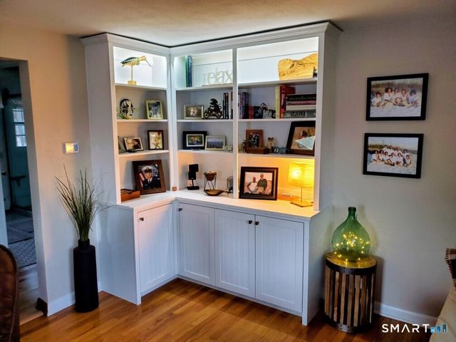 9 2nd Avenue, Old Saybrook, CT 06475