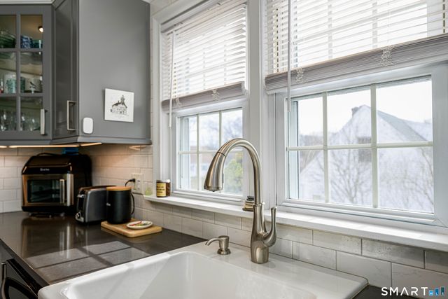 9 2nd Avenue, Old Saybrook, CT 06475