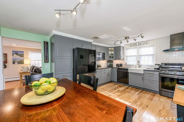 9 2nd Avenue, Old Saybrook, CT 06475