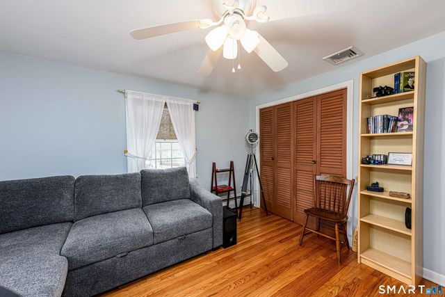 9 2nd Avenue, Old Saybrook, CT 06475