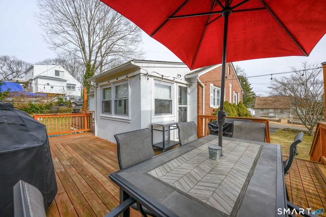 9 2nd Avenue, Old Saybrook, CT 06475