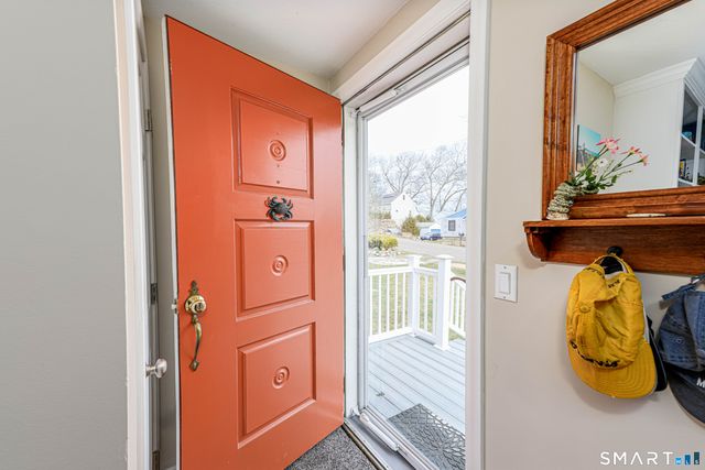 9 2nd Avenue, Old Saybrook, CT 06475