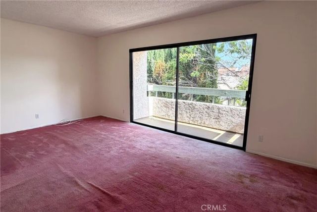 9906 Owensmouth 12, Chatsworth, CA 91311