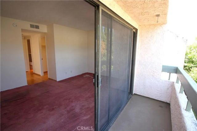 9906 Owensmouth 12, Chatsworth, CA 91311