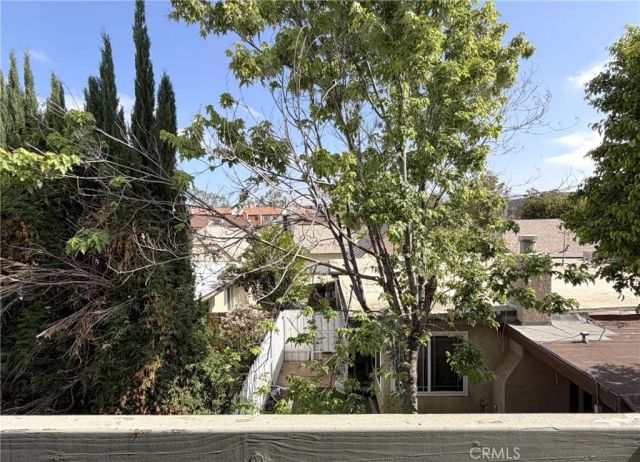 9906 Owensmouth 12, Chatsworth, CA 91311