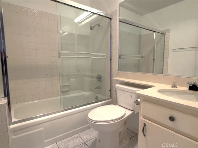 9906 Owensmouth 12, Chatsworth, CA 91311