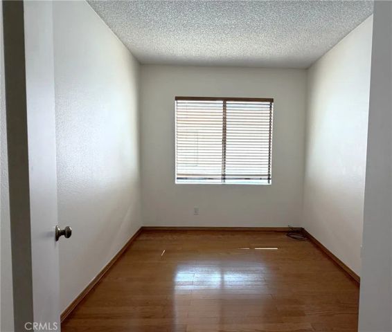 9906 Owensmouth 12, Chatsworth, CA 91311