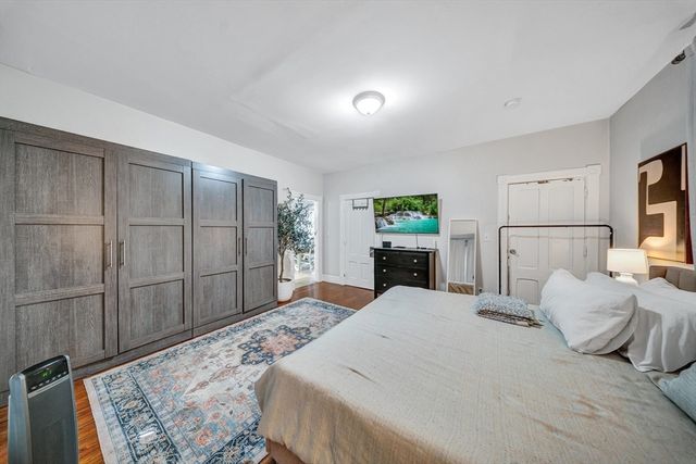 28 Richards St, Worcester, MA 01603